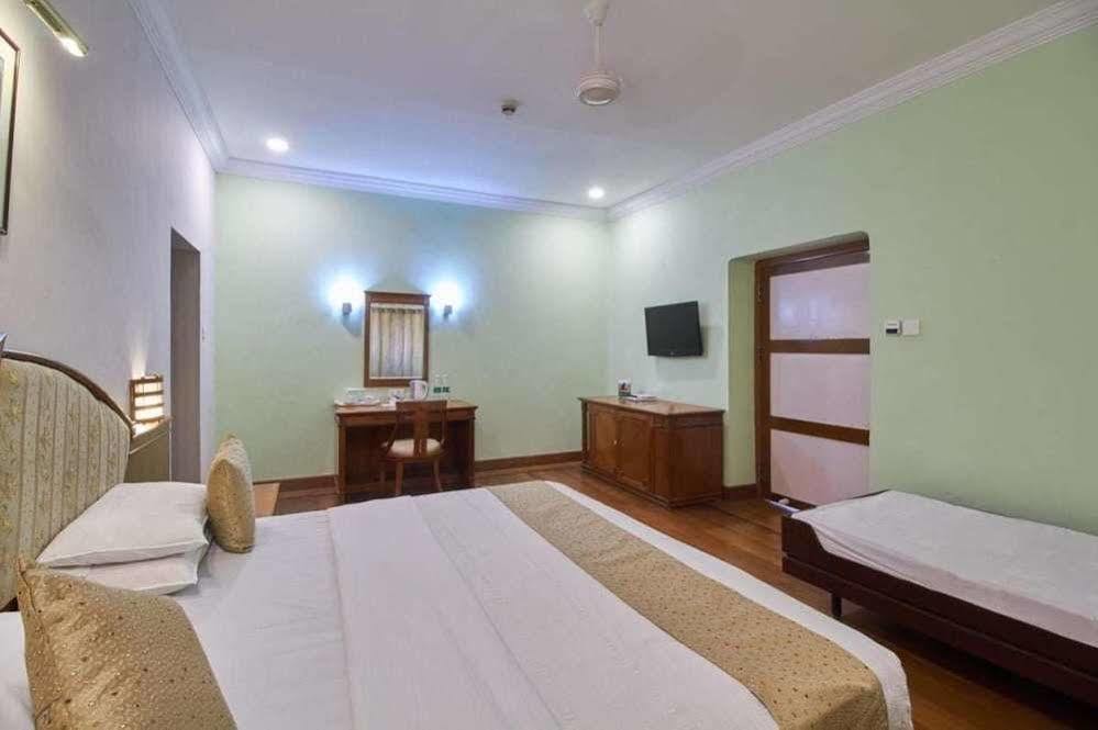 Готель Ktdc Aranya Nivas Thekkady Kumily Екстер'єр фото